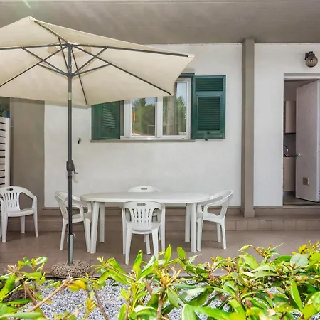 Camping Europa Hotel Marina di Massa Exterior photo